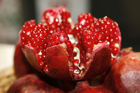 pomegranate-open-450